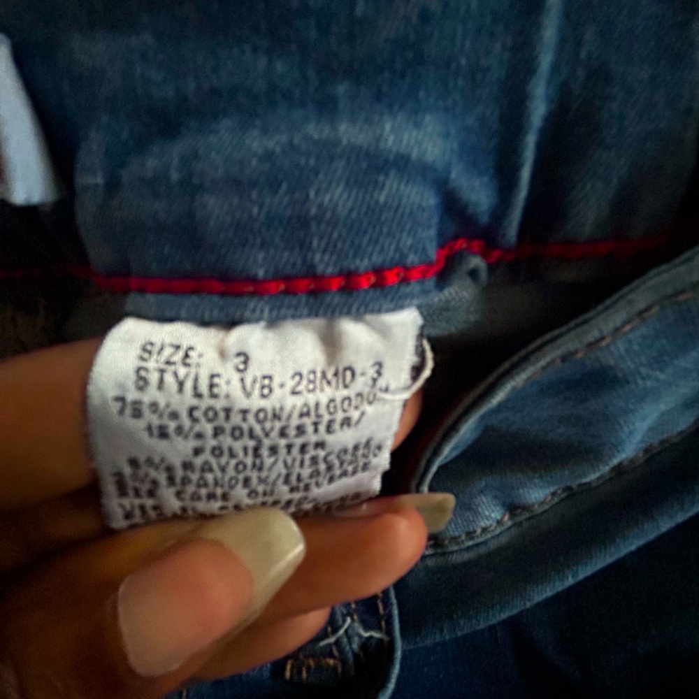 Bermuda Jean Shorts - Picture 4 of 4
